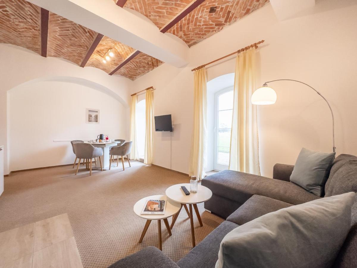 Gut Vorwerk Apartment Sagard Exterior photo