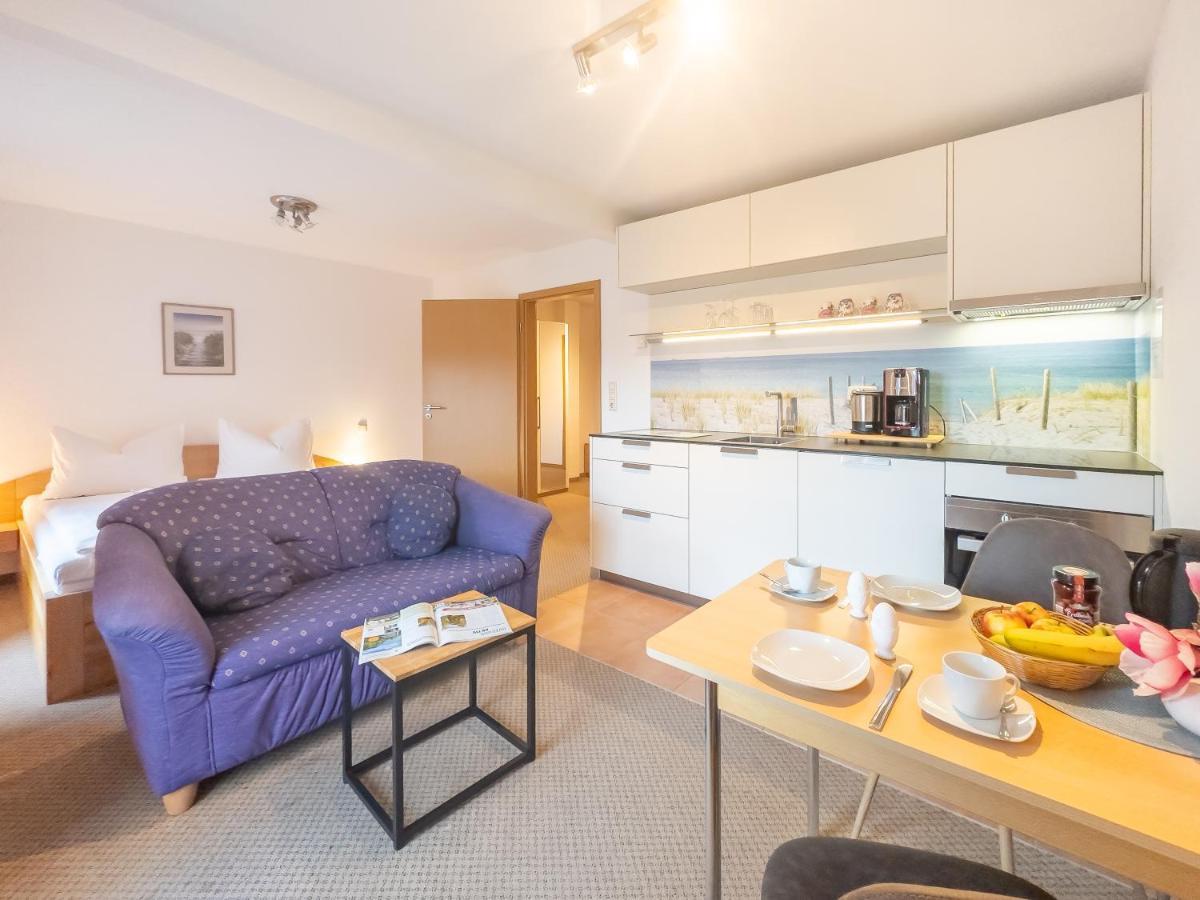 Gut Vorwerk Apartment Sagard Exterior photo